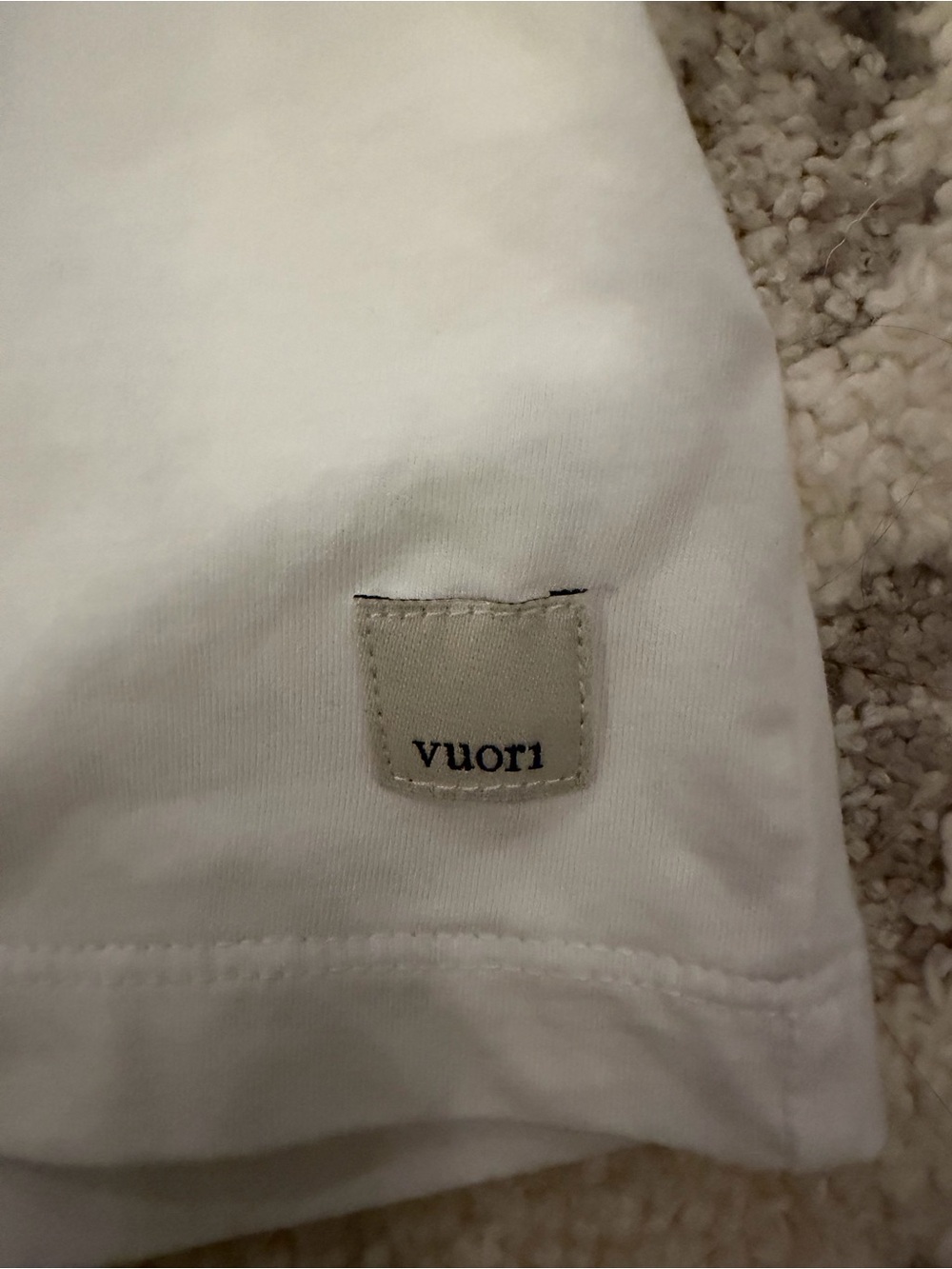 Vuori White Crop T-Shirt NWOT - Picture 2 of 5